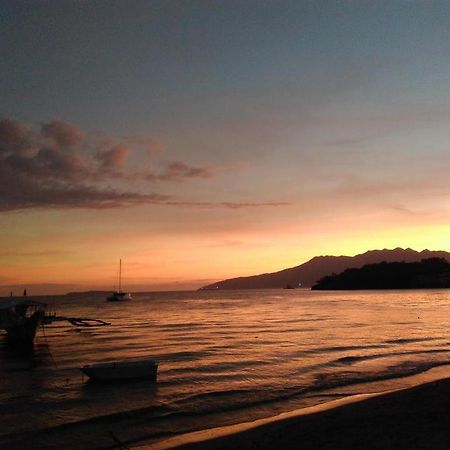 Mango'S Beachfront Resort Olongapo Exterior foto