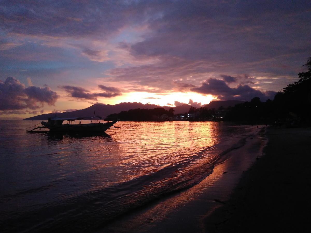 Mango'S Beachfront Resort Olongapo Exterior foto