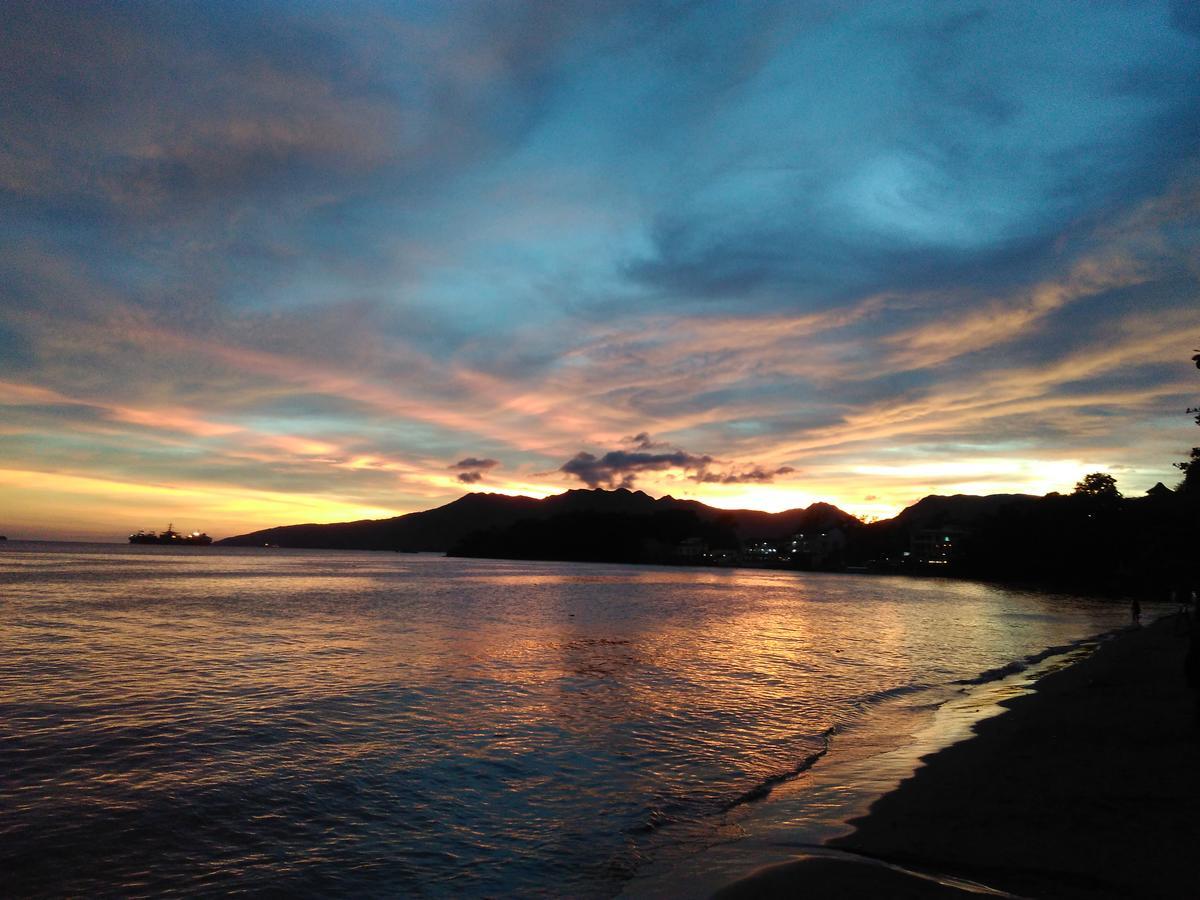 Mango'S Beachfront Resort Olongapo Exterior foto