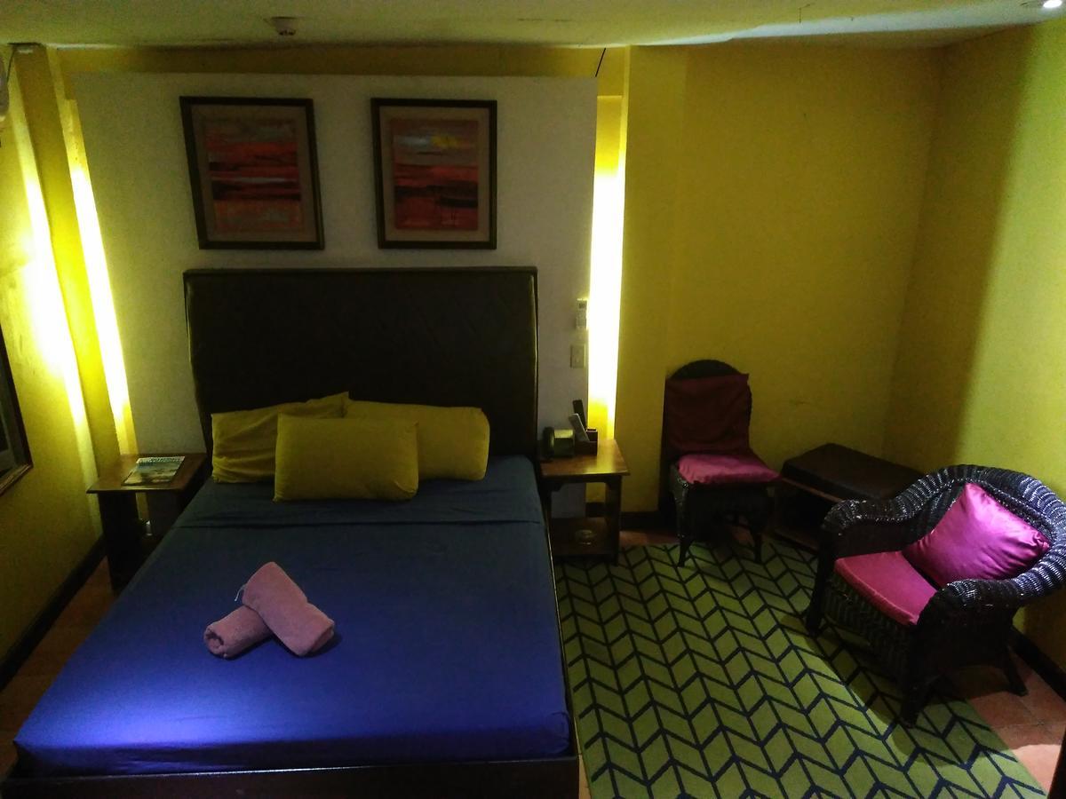 Mango'S Beachfront Resort Olongapo Cameră foto